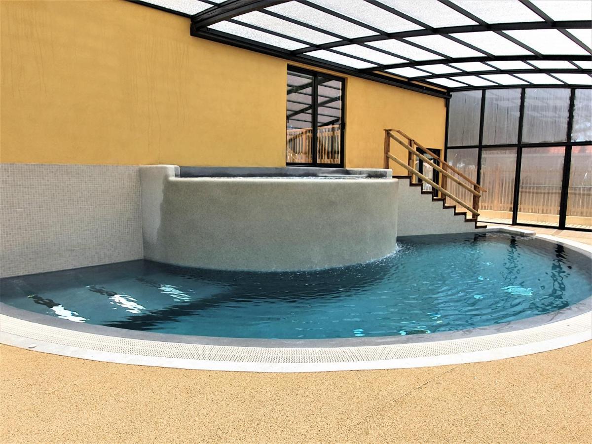 Camping Beau Rivage Hotel เมซ ภายนอก รูปภาพ