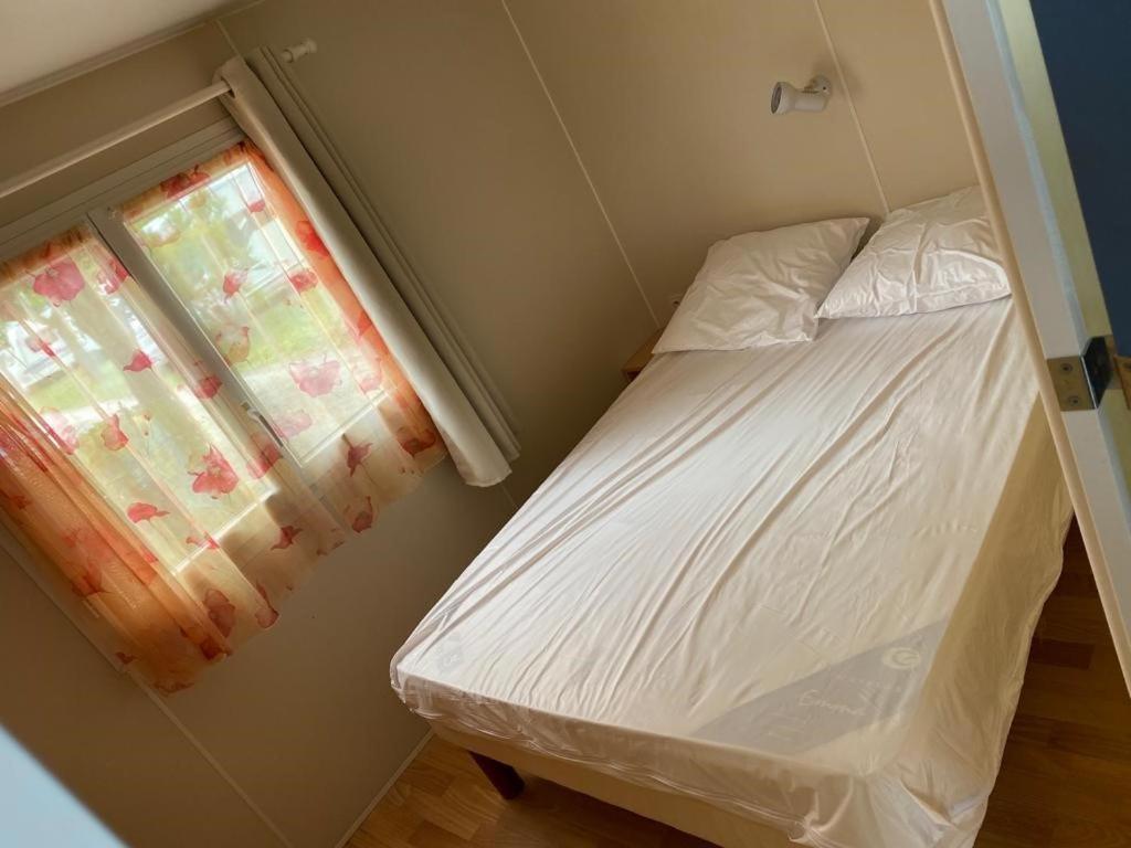Camping Beau Rivage Hotel เมซ ภายนอก รูปภาพ