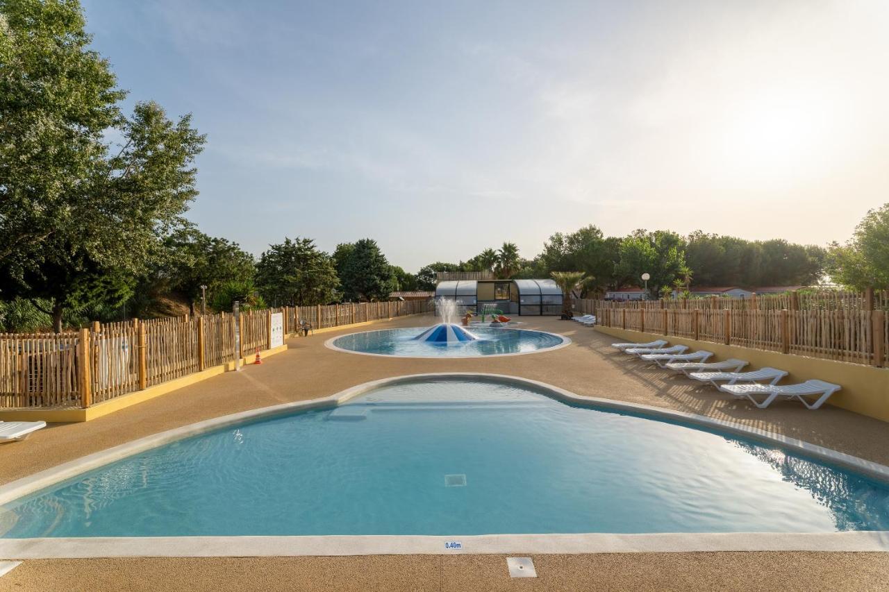 Camping Beau Rivage Hotel เมซ ภายนอก รูปภาพ