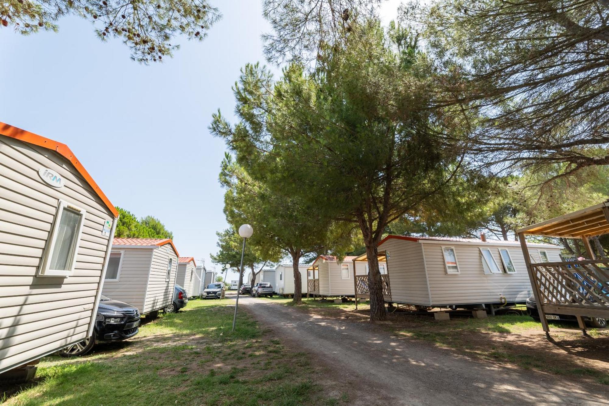 Camping Beau Rivage Hotel เมซ ภายนอก รูปภาพ